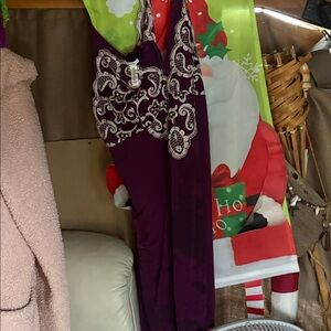 Soma plum night gown with embroidery